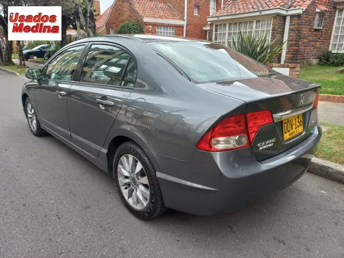 Honda Civic 1.8 Ex 4 p