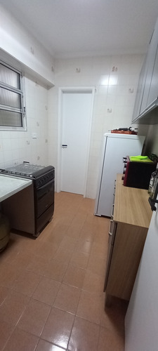 Apartamento De 01 Dormitório Com Vaga De Garagem Coberta !!!