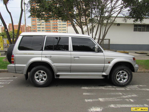 Imagen 20 de 25 de Mitsubishi Montero 3.0 V13 4x4