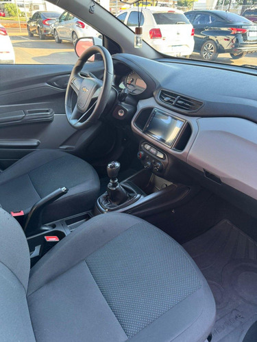 Chevrolet Onix HATCH Joy 1.0 8V Flex 5p Mec.