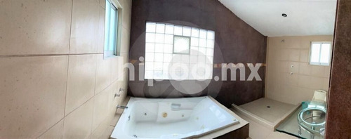 Casa En Renta En Cacalomacan Centro