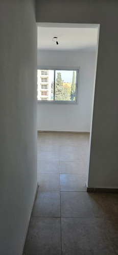 Departamento En Venta De 1 Dormitorio En Casuarinas Centro