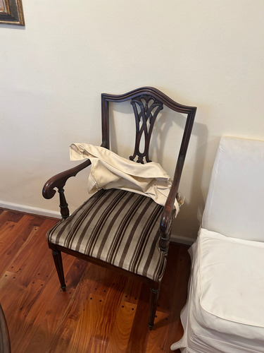 Liquido! Juego De Mesa De Madera Antigua Comedor Con Sillas Marrón (Usado)