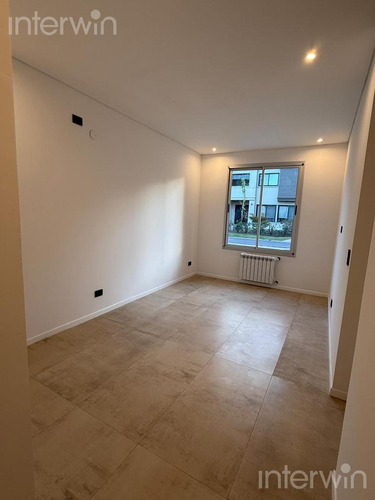 Casa-5 Amb-cochera-mapuche Country Club-pilar -venta