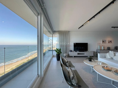 Departamentp En Venta En Edificio Le Parc Lll. Playa Brava; Punta Del Este