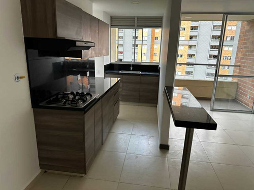 Apartamento En Venta Sector Asdesillas, Sabaneta