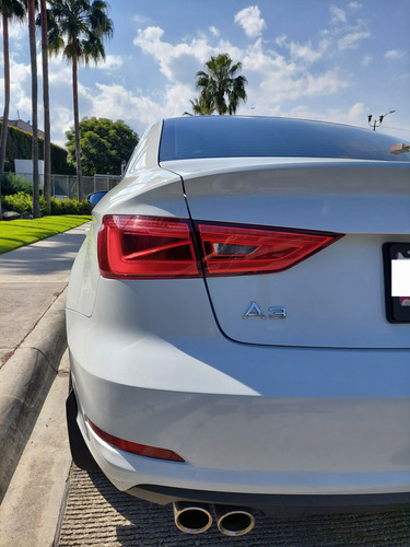 Audi A3 1.8 Sedán Ambiente At