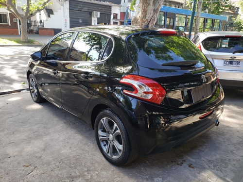 Imagen 4 de 16 de Peugeot 208 Feline 1.6 N Pack Cuir 2014