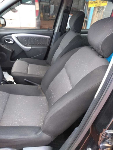 Renault Logan 2013 1.6 Expression Hi-power 4p
