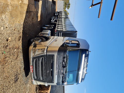 Imagem 3 de 3 de Fh Volvo 540 6x4 Ano 2017