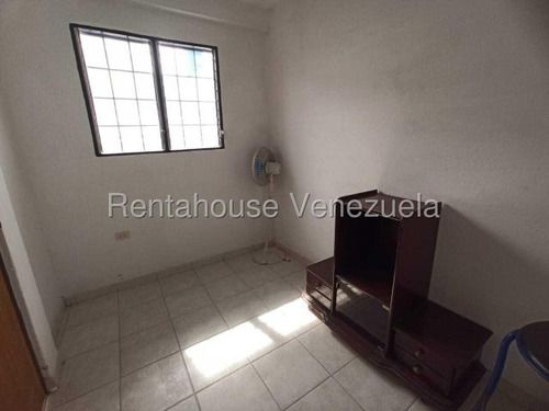 Gabi Alquila Bella Casa En Urb Priv De Cabudare, 25 25005
