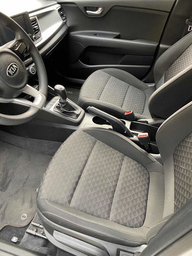 Imagen 11 de 13 de Kia Rio 2020 1.6 Lx Hatchback Mt