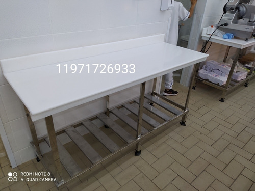 Imagem 2 de 5 de Mesa De Aço Inox
