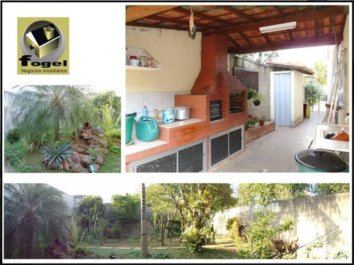 Imagem 10 de 20 de Santa Maria / Juiz De Fora - Casa 3/4 (1 Suíte) - Ampla Cozinha Planejada - Amplo Quintal C Árvores E Horta - Amplo Terreno - Ca0185