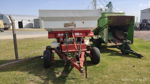 Fertilizadora Urea, Yomel Control Rd 3036z,año 2012,m-b.