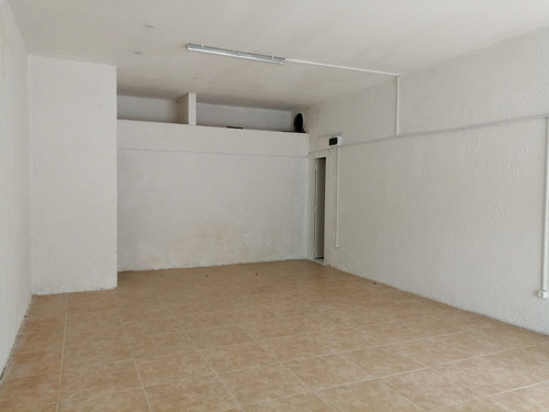 Alquiler Local Comercial Sobre Arocena