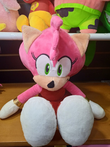 Peluche Amy Rose 