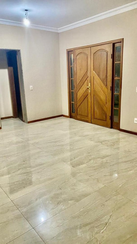 Casa - Ref: 890037