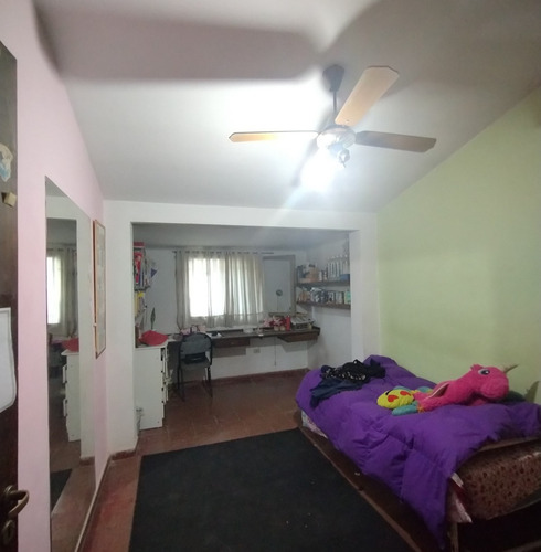 Casa De 3 Dorm. En Villa Allende