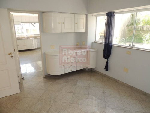Imagem 10 de 30 de Casa Jardim Guedala - Alto Padrão - Excelente Localização. - 871