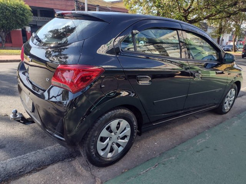 Chevrolet Onix Onix 1.0 MPFI LT 8V FLEX 4P MANUAL