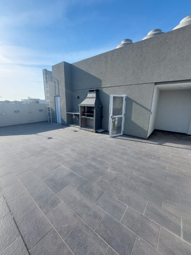 Venta Departamento Duplex Tres Ambientes Villa Luzuriaga