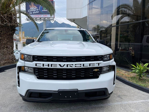 Imagen 2 de 9 de Chevrolet Silverado 2019