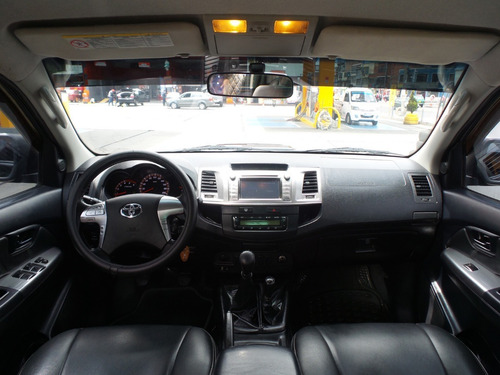 Toyota Hilux Vigo Srv 3000cc Mecánica