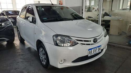 Imagen 3 de 15 de Totota Etios Xs Nuevo 75.000 Km Mca A#1