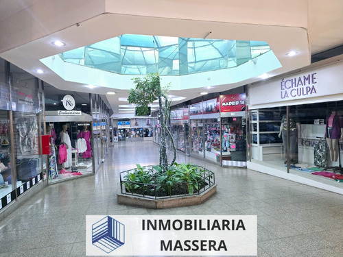 Venta: Local Comercial - Galería Acuario - Peatonal - Villa Carlos Paz