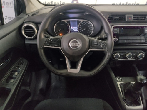 Nissan Versa 1.6 SENSE L21