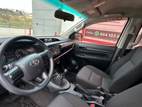 Toyota Hilux 2.7 Cabina Doble Sr Mt