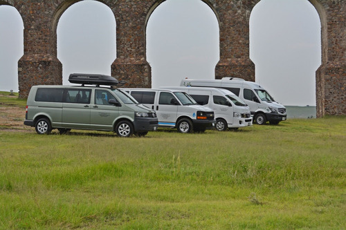Imagen 1 de 10 de Renta De Camionetas Turismo 14,17,20 Pasajeros Con Operador