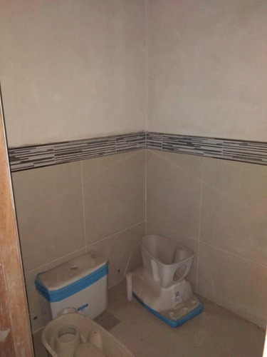 Imagen 15 de 21 de Se Vende Casa Macro Centro A Terminar