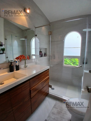 Venta De Casa En Condominio En Burgos, Temixco, Mor...clave 5704
