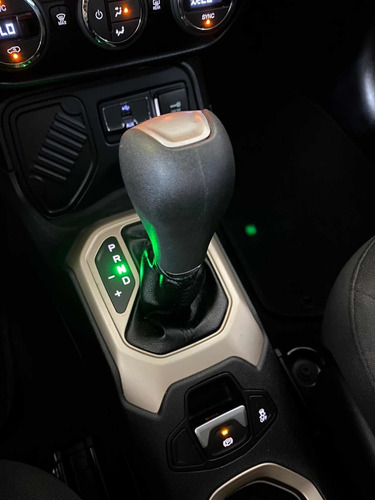 Imagem 10 de 16 de Jeep Renegade 2016 Longitude Flex Aut.