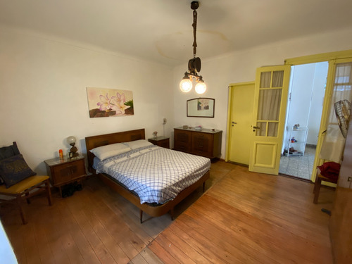 Oportunidad De Casa En Parque Avellaneda