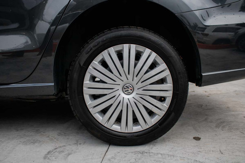 Imagen 5 de 10 de Volkswagen Vento Startline 1.6l L4 105hp Mt 2020