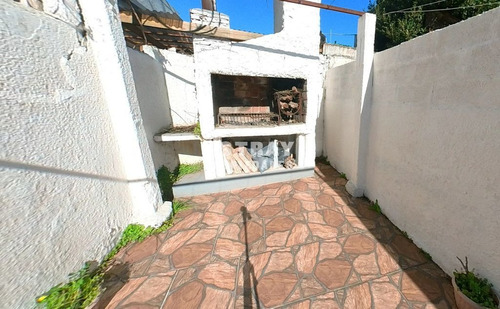 Imagen 10 de 16 de Casa En Venta De 3 Dormitorios En La Blanqueada (ref: Ast-2572)