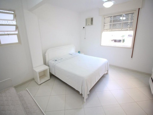 Imagem 7 de 15 de Guarujá - Praia Das Pitangueiras - 2 Dormitórios- 1 Suíte - Reformado- 1 Vaga De Garagem. - Ap3681 - 34710525