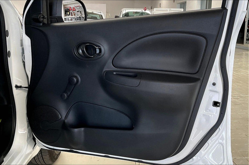 Nissan March 1.6 Sense At