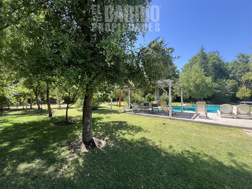 Casa En Venta De 3 Dorm. En Colina
