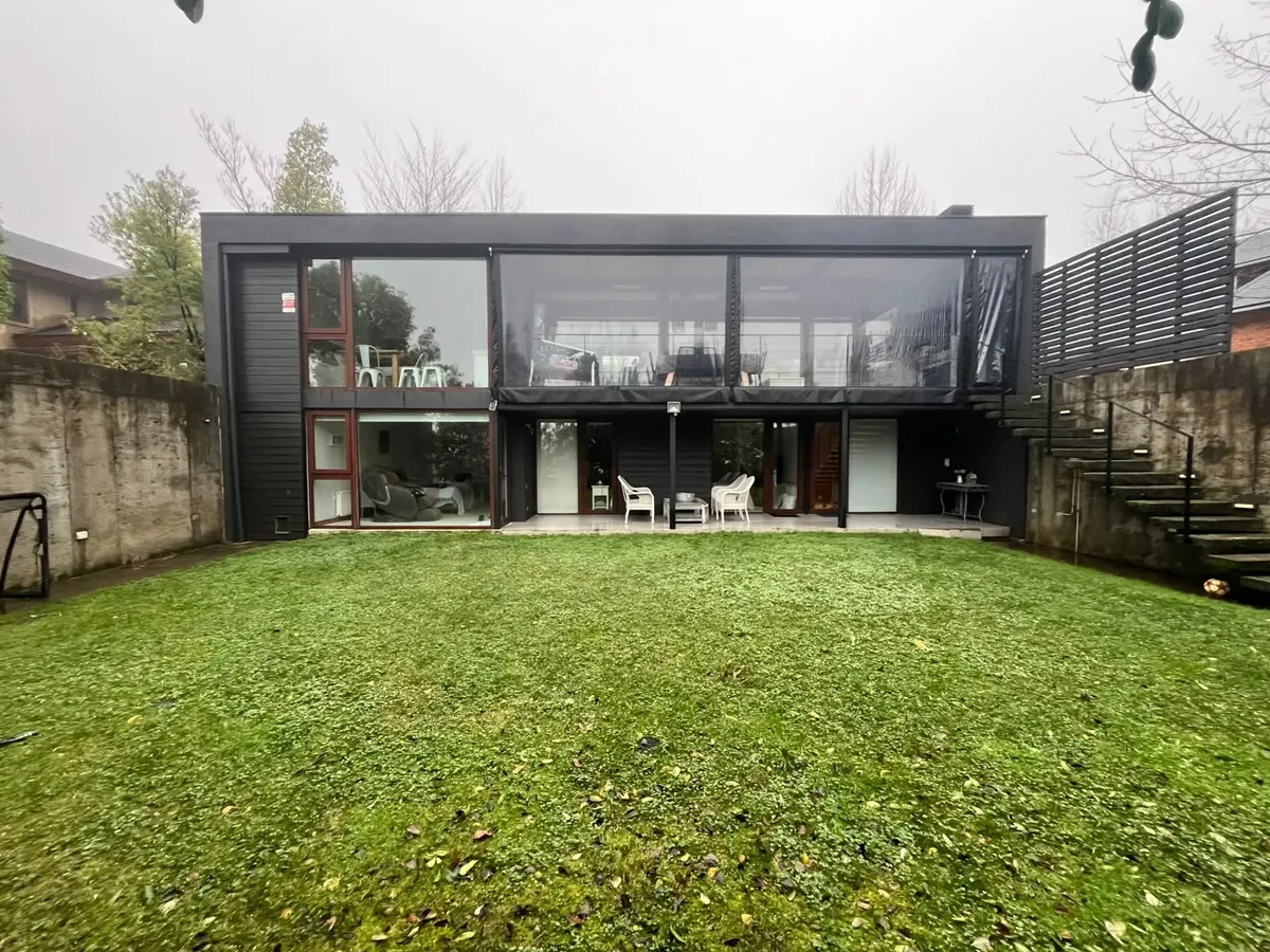 Imagen 1 de 19 de Moderna Y Luminosa Casa, Amplia Y Cómoda, Lonco Parque