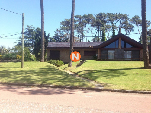 Hermosa Casa - Ref: 208783