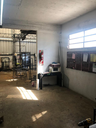 Depósito En Villa Martelli