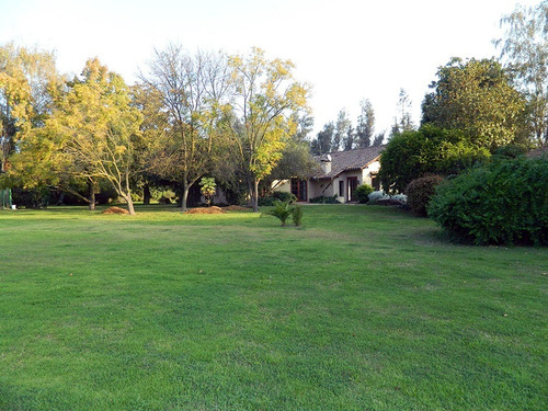 Imagen 24 de 24 de Gran Casa Con Jardín Formado En Calera De Tango