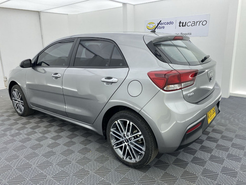 Imagen 7 de 25 de Kia Rio Vibrant