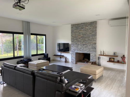 Imagen 5 de 12 de Casa Chalet En Venta Ubicado En San Isidro Labrador, Villanueva, Tigre