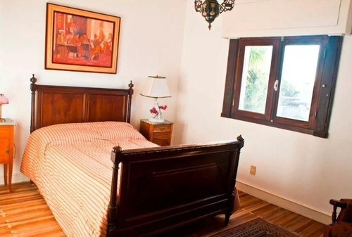Casa En Venta De 6 Dormitorios En Peninsula