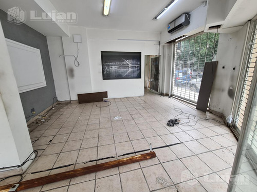 Venta Local Av Directorio Esq Lafuente Esquina, 82 M2 5 Vidrieras
